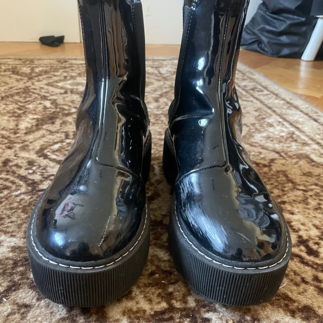 Liknande drmartens  - 90