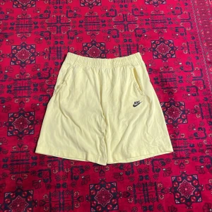 Kortbyxa  - Nike kortbyxa 