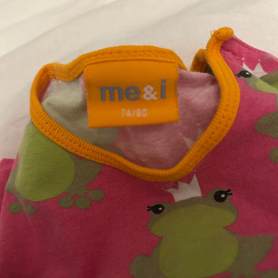 Rosa klänning med grodmönster från Me & I - 91