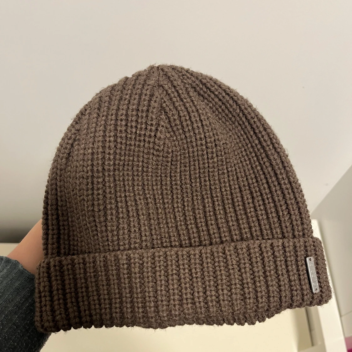 Oanvänd mössa från Aimn - 90