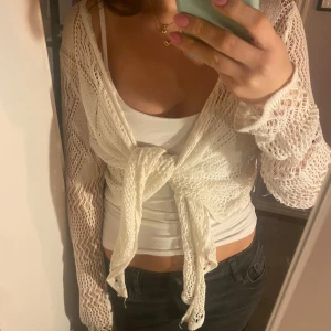 Virkad bolero  - Snygg virkad bolero som man knyter! 