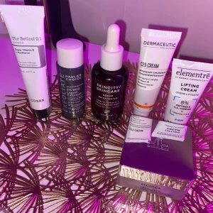 Hudvårds kit - Fick dessa i årets kicks kalender, allt är oanvänt förutom serumet som är testat 1-2 gånger🩷 Ett värde på 1555kr men säljer för en billigare prislapp