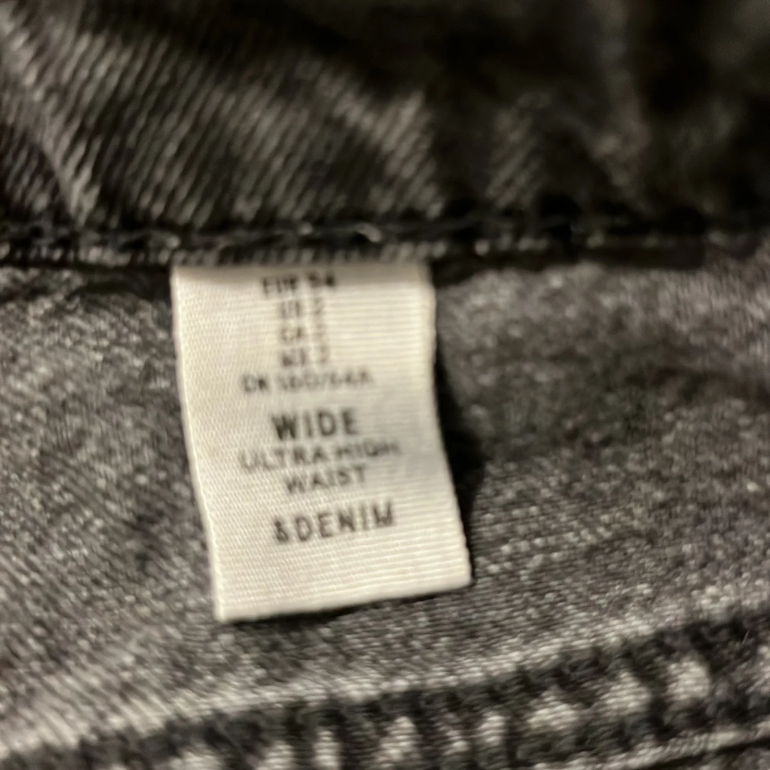 Grå jeans med vida ben - 92