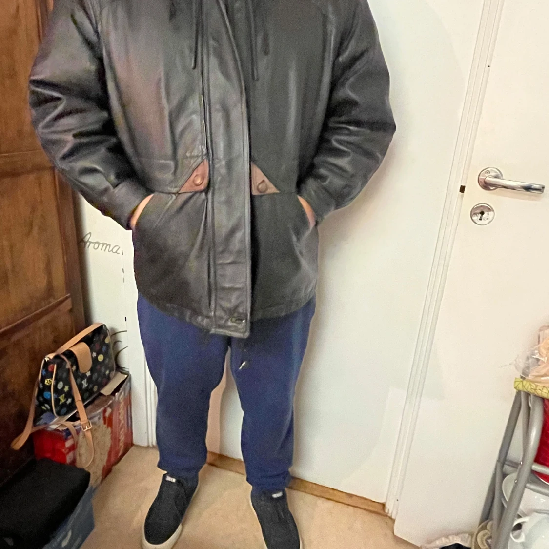 Vintage Svart skinnjacka med mönstrat foder - 93