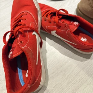 Nike SB - Jättefina sneakers för män SB Nike modell. Jag renommerat varm.