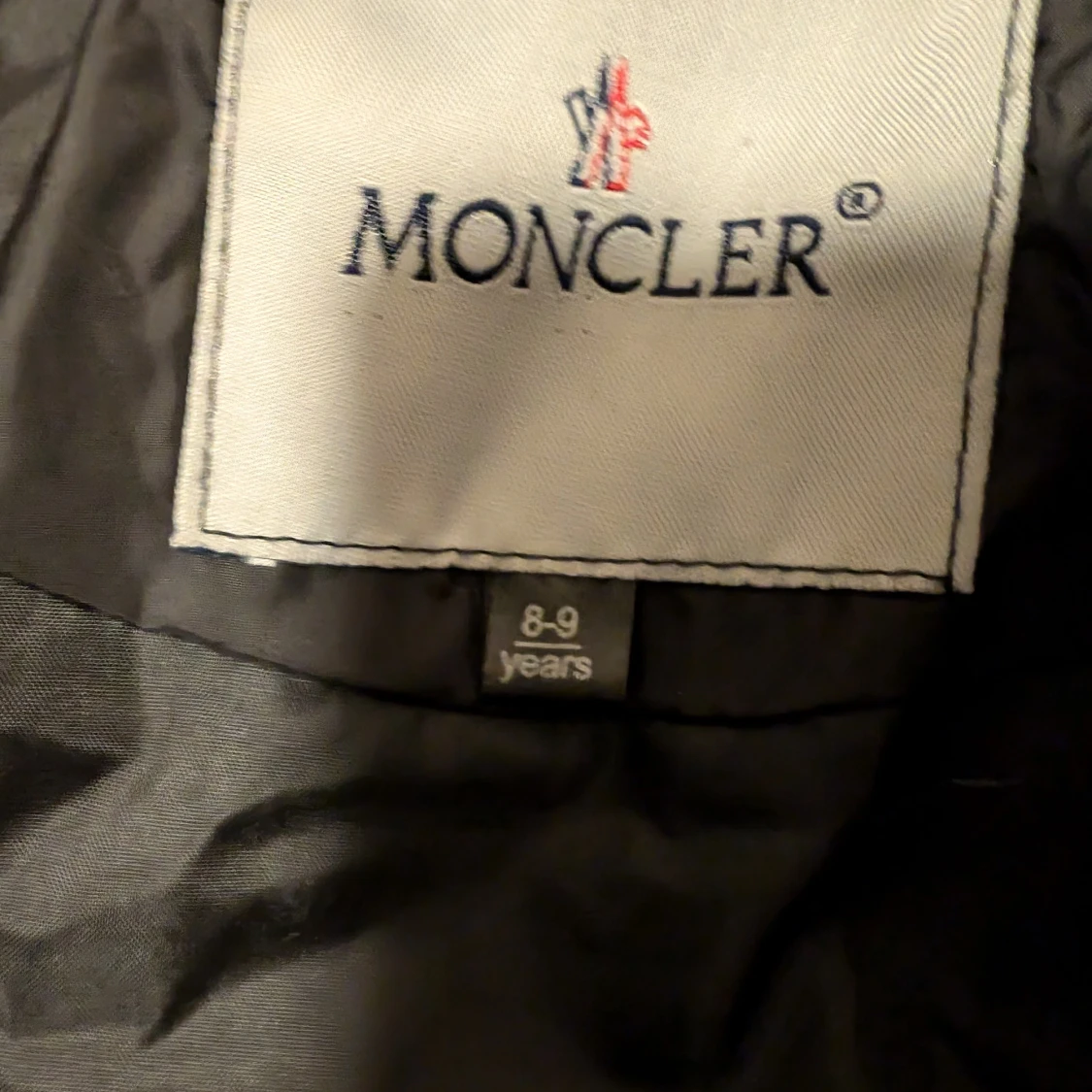 Svart dunjacka  - 90