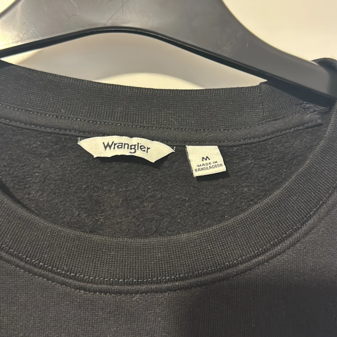 Svart sweatshirt från Wrangler - 90