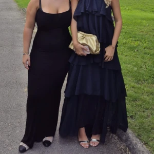 Guldig clutch - As snygg guld clutch som passar perfekt nu till julen eller sommaren 💕💕 skriv för fler bilder🤍