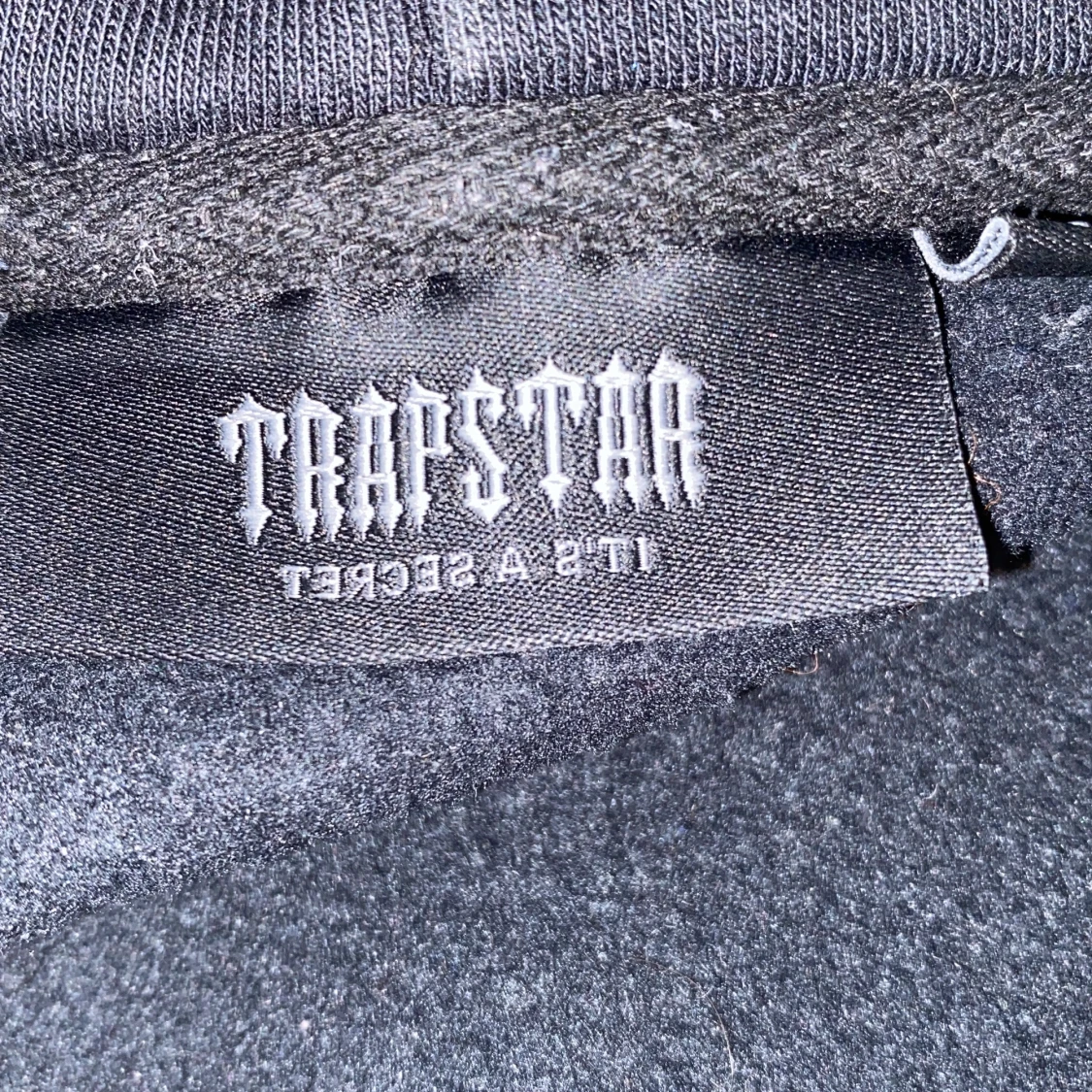 Svart hoodie från Trapstar - 1
