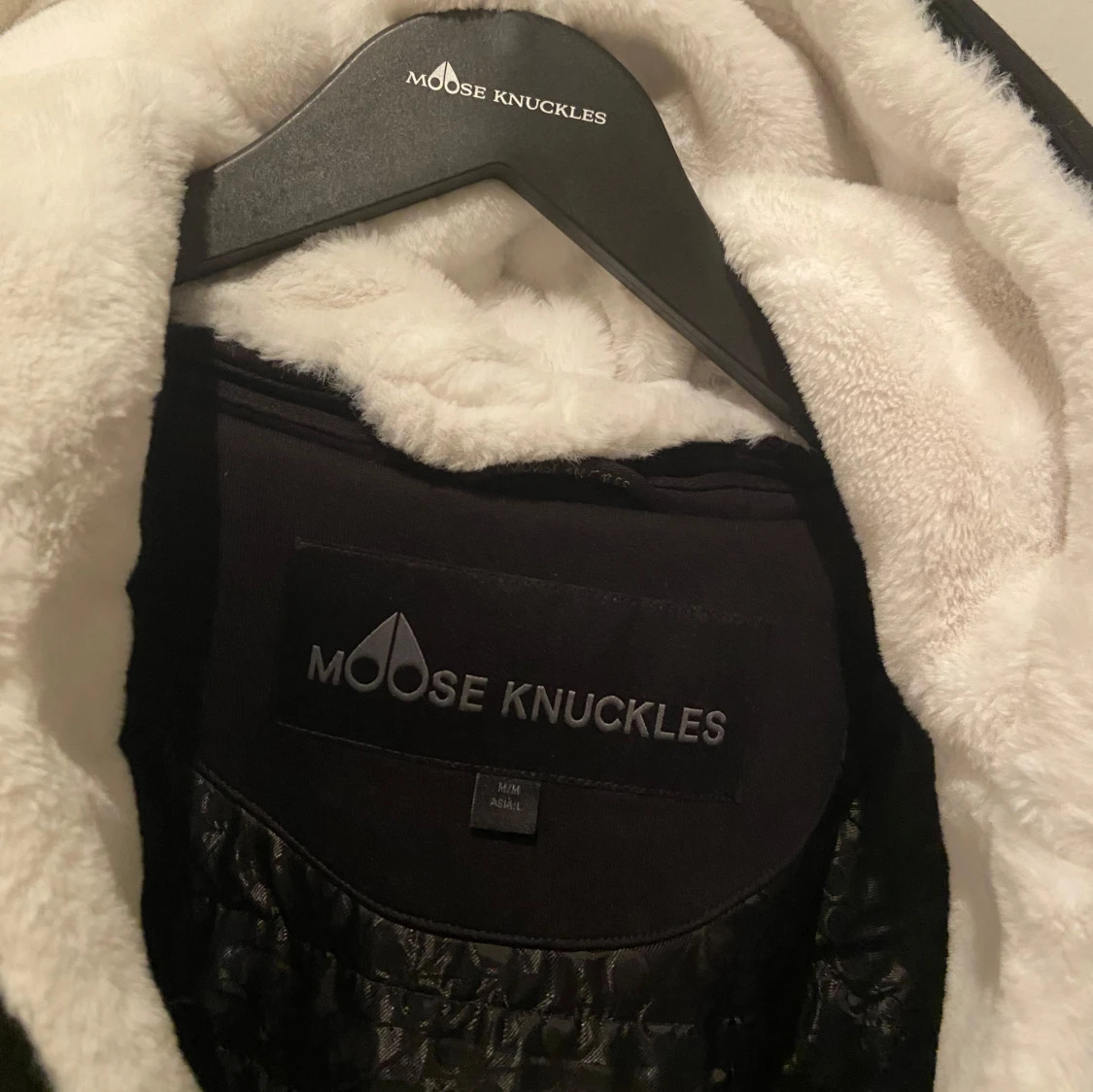 Svart jacka från Moose Knuckles - 4