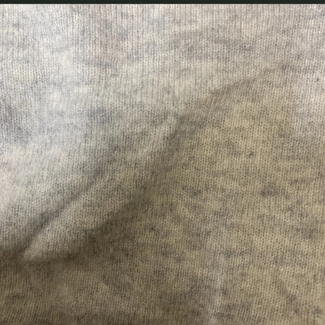 Grå kashmirtröja - 2