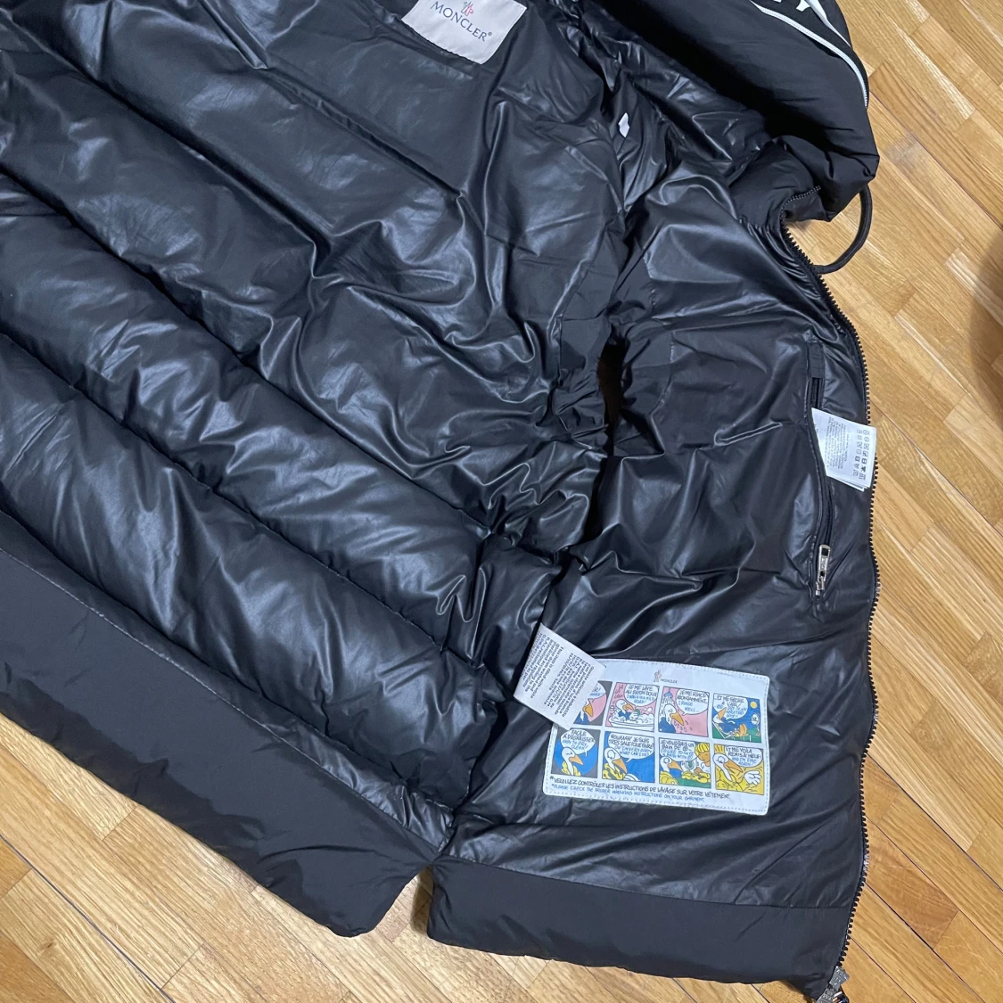 Svart väst från Moncler - 2