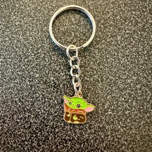 Nyckelring Baby Yoda - Ny nyckelring med Baby Yoda