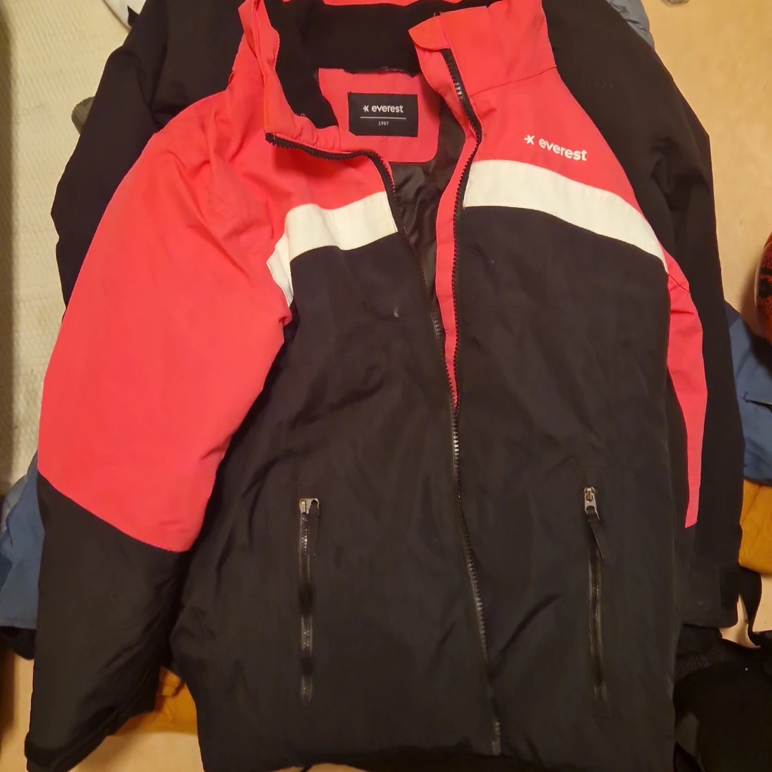 Svart jacka från GANT