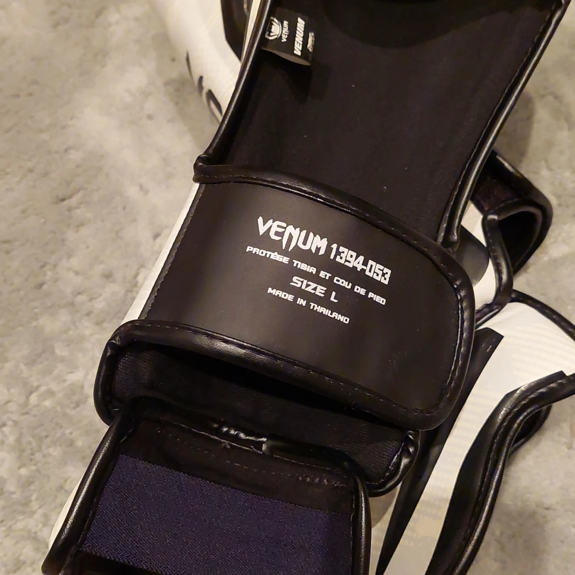 Venum chin guards Elite - 90