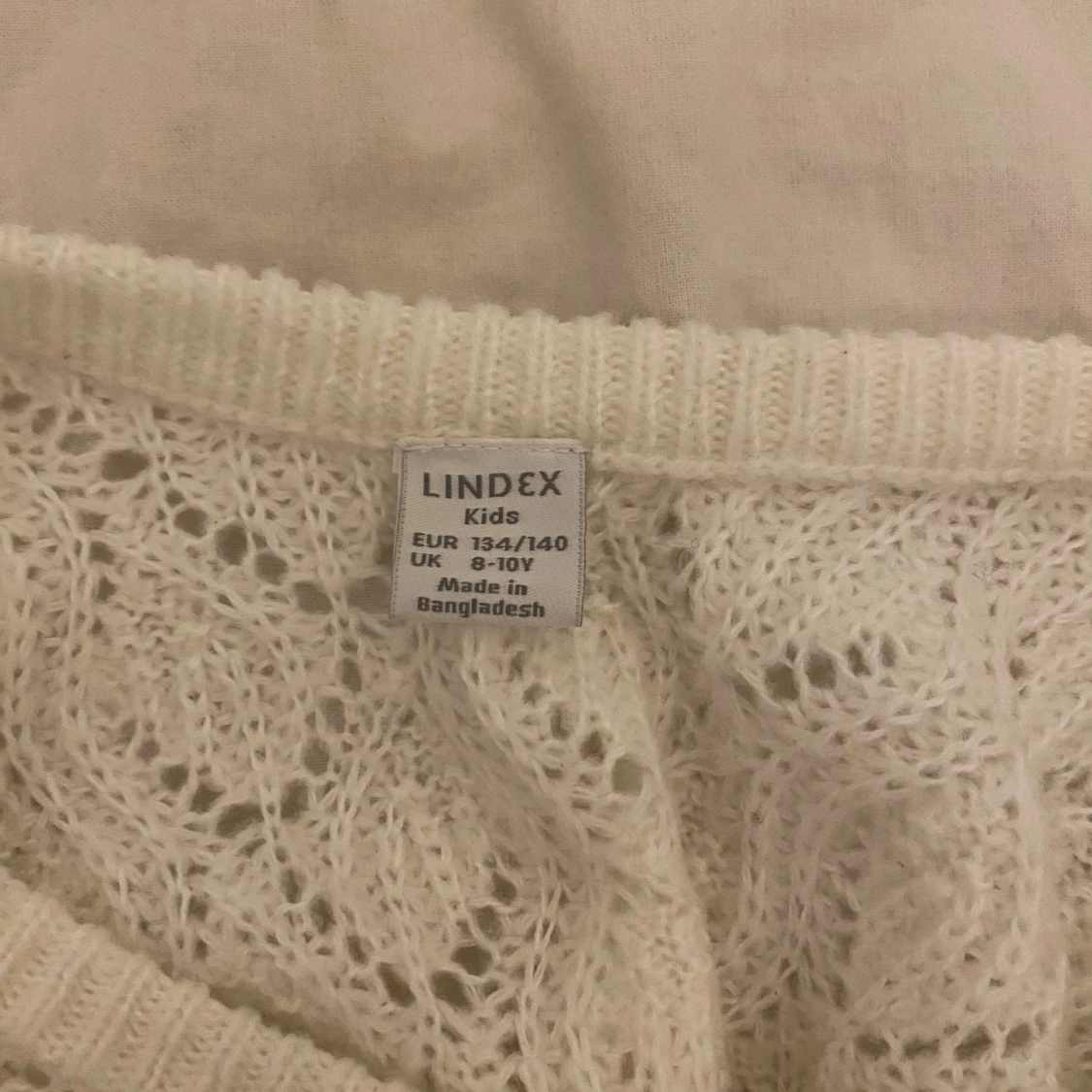 Vit stickad tröja från Lindex - 90