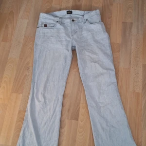 Vintage Crocker jeans - Vintage jeans, straight leg. Storlek M, Nyskick. Vill du ha fler bilder eller har några funderingar hör av dig! 🩷