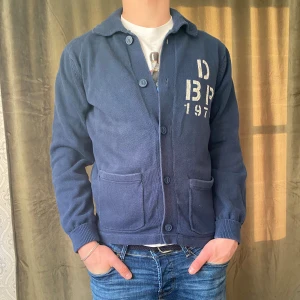 Dobber cardigan  - Tja! Säljer denna snygga cardigan från dobber! Inga defekter! Vid minsta fråga eller fundering hör av er🤝