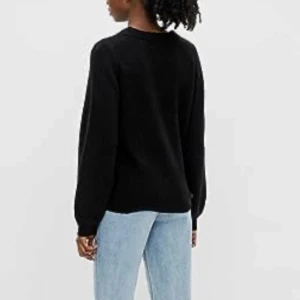 Svart stickad tröja - Svart stickad tröja från object i helt okej skick därav priset🫶🏻