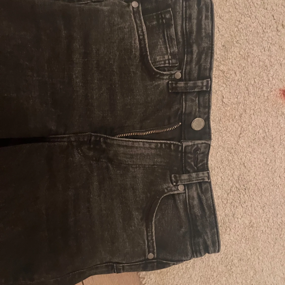 Svarta jeans med dragkedja - 90