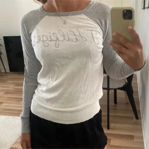 Tröja - Tommy hilfiger tröja i fint skick