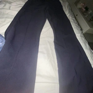 Kostym byxor ginatricot  - Nytt sick  Storlek S