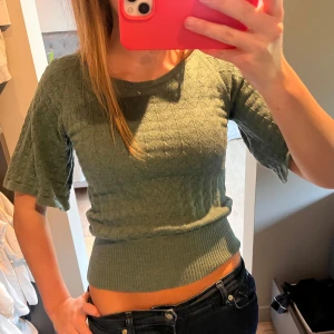 Tröja - Jätte fin tröja använd en gång från bric a brac men köpt på sellpy💚💚💚