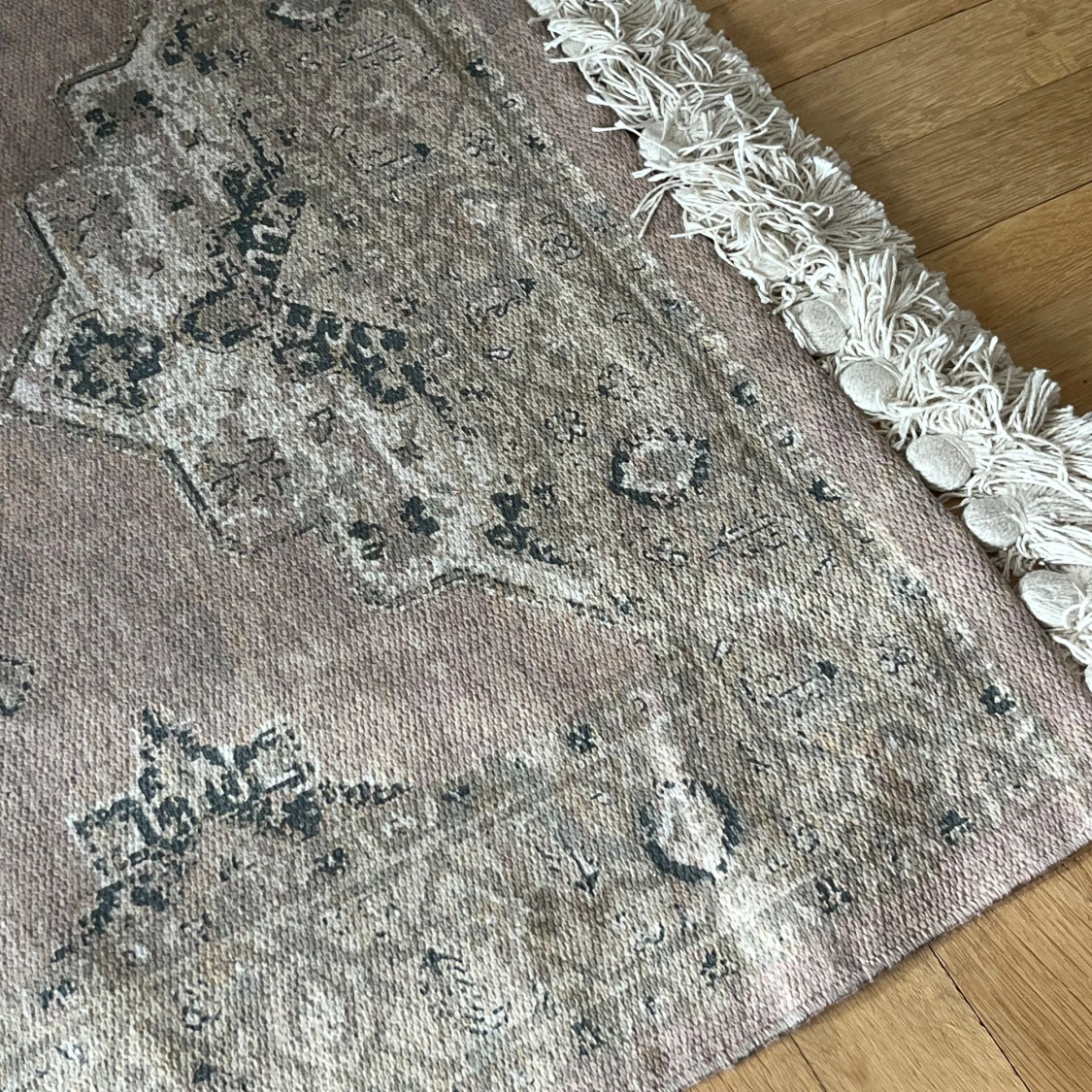 Rosa hall matta - 90