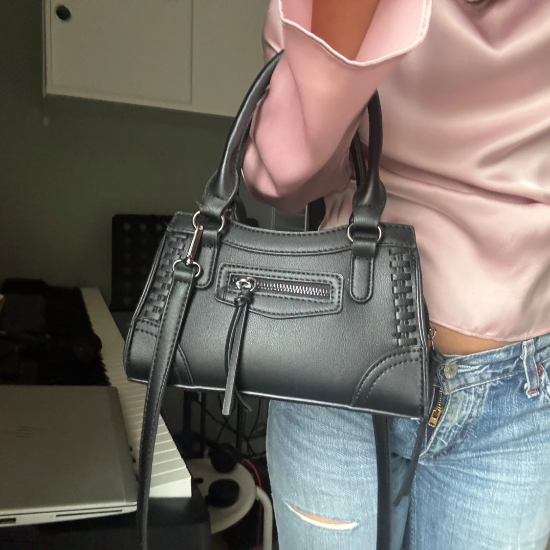 Svart väska - 91