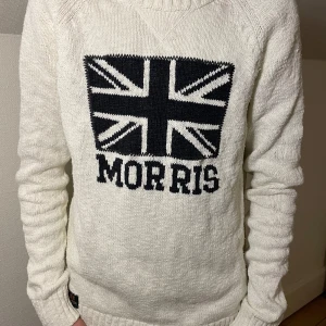 Morris tröja - Stickad Morris tröja - storlek s passar mig som är 182 - tröjan är nopprig - skick 7/10 - hör av dig vid minsta fundering!!🕺
