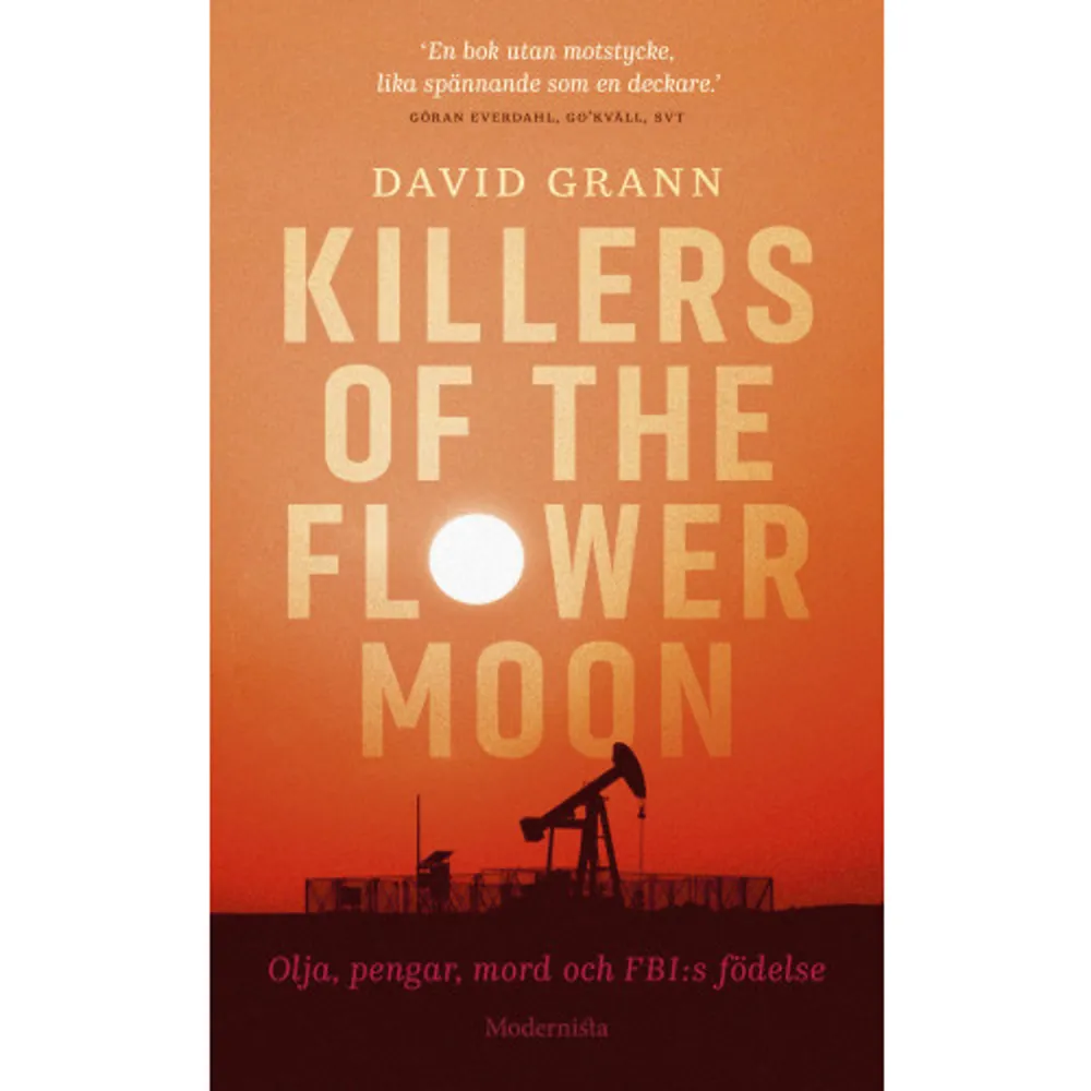 VINNARE: Edgar Award (Bästa true crime) NOMINERAD: CWA Gold Dagger (Bästa fackbok)»David Grann är en mästare. Det här är en bok som bränner i själen.« | The New York Times »En bok utan motstycke, spännande som en deckare.« | Göran Everdahl, Go kväll, SVT På 1920-talet var osagefolket i Oklahoma i USArikast i världen per capita. Orsaken var ett stort oljefynd på deras ofruktbara reservat, där detta förut utfattiga och förtryckta folk hade markrätterna. Nu körde de omkring i dyra bilar, byggde stora residens och kunde skicka sina barn till Europa för att studera. Men mellan 1921 och 1923 miste den ena efter den andra av dem livet i en våg av oförklarliga självmord, trafikolyckor, explosioner, förgiftningar och skottdramer. Dessa händelser sammanfaller med att J. Edgar Hoover lägger grunden till det som senare skulle bli FBI. Hoover betraktade Osage-mysteriet som ett gyllene tillfälle att visa vad en modern federal polismyndighet kunde uträtta. Killers of the Flower Moon: Olja, pengar, mord och FBI:s födelse [2018] är en mästerlig uppvisning i vad som gjort New Yorker-journalisten David Grann omtalad och beundrad: ett verkligt historiskt mysterium läggs i dagen genom att författaren gräver sig djupt ner i historiens mörka arkiv och själv uppsöker de platser där sekelgamla hemligheter ligger dolda. I svensk översättning av Ragnar Strömberg. DAVID GRANN [f. 1967] är en amerikansk författare och mångfaldigt prisbelönt journalist för The New Yorker. Hans första bok, The Lost City of Z: A Tale of Deadly Obsession in the Amazon [2009] gick i en mystiskt försvunnen brittisk upptäcksresandes fotspår, på jakt efter en förlorad civilisation i Amazonas djungler. Killers of the Flower Moon [2017] tar sig även den an ett ouppklarat mysterium och en ljusskygg del av USA:s historia. Boken blir nu också film, i regi av Martin Scorsese och med Leonardo DiCaprio i en av huvudrollerna.»Grann har visat sig vara en mästare på att bygga upp delikata, mångbottnade mysterier som också råkar vara sanna. Det här är en bok som bränner i själen.« The New York Times »En fulländad uppgörelse med orättvisa, girighet och rasistiskt våld som berättar en historia om både då- och nutid.« The Guardian»Årets hittills bästa bok.« Entertainment Weekly »Ett underverk av detektivartad research och berättarförmåga.« Financial Times En av årets bästa böcker enligt: Wall Street Journal - The Boston Globe - San Francisco Chronicle - GQ - Newsday Time - Entertainment Weekly - NPR - Vogue - Smithsonian - Cosmopolitan Seattle Times - Bloomberg - Library Journal - Paste - Kirkus - Slate     Format Pocket   Omfång 368 sidor   Språk Svenska   Förlag Modernista   Utgivningsdatum 2020-05-27   Medverkande Ragnar Strömberg   ISBN 9789178932535  . Böcker.