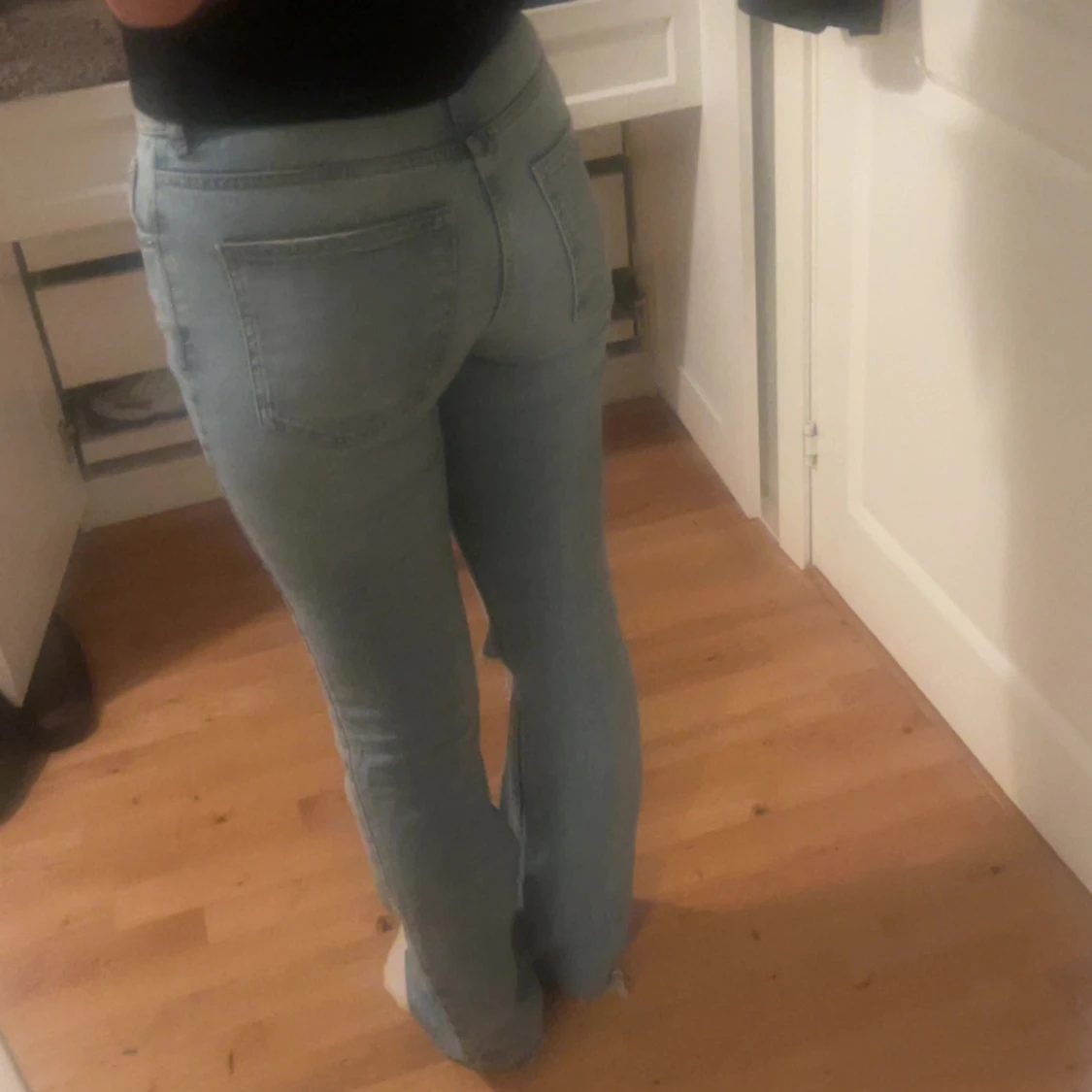 blåa jeans från gina tricot 