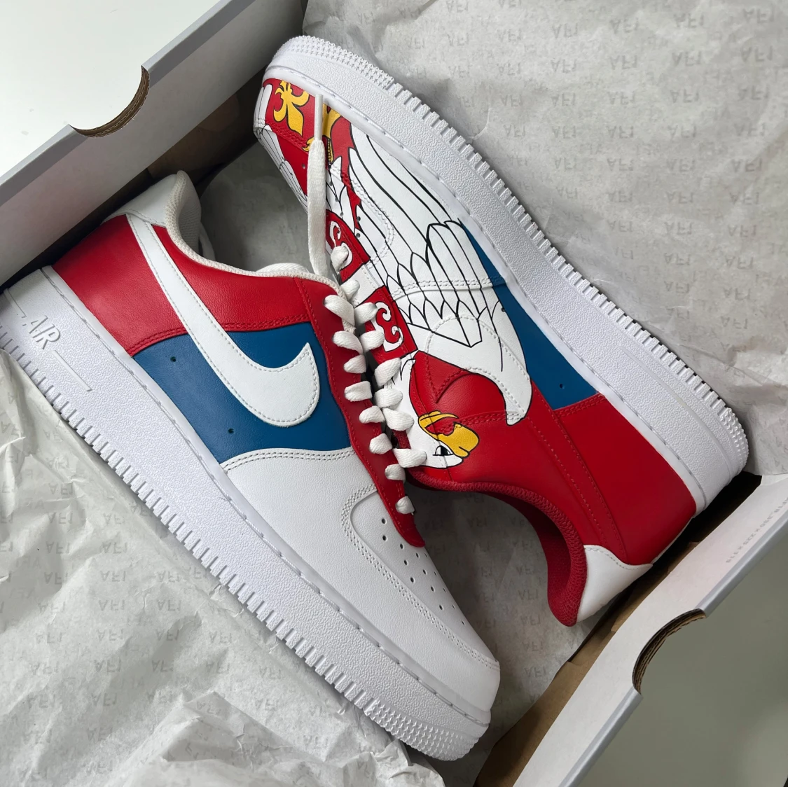 Professional Sneaker Customizer / Nike AF1 custom designad by @mbluxurynails