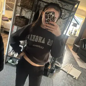 Jätte fin och skön sweatshirt som använts få gånger 😇