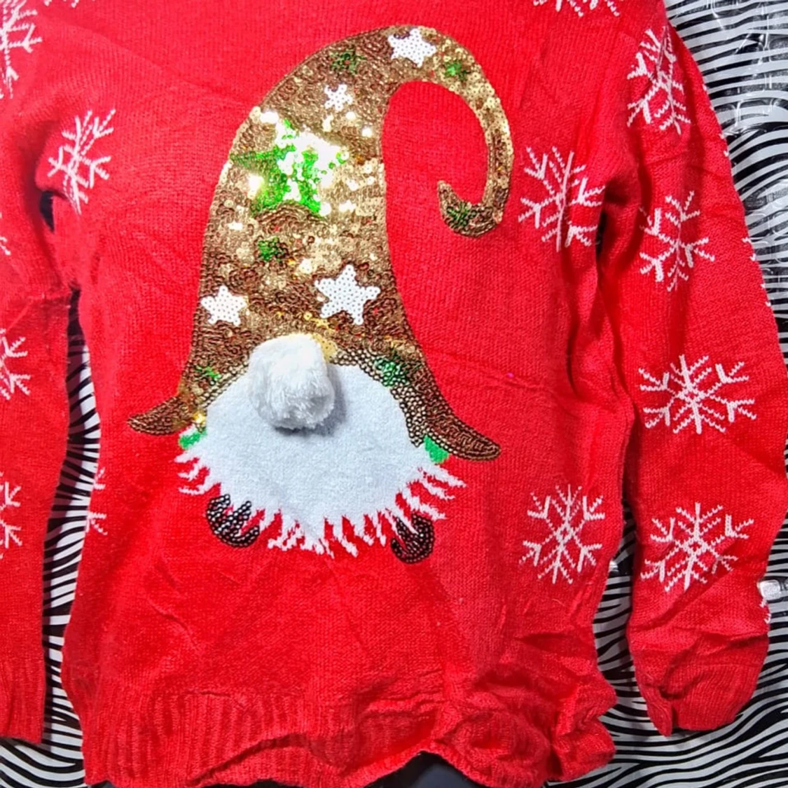 Röd jultröja med paljetter - 91