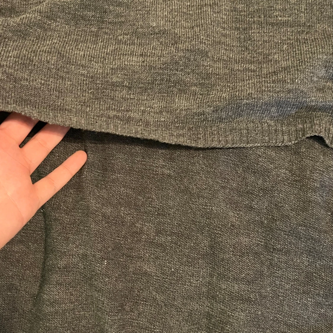 Grå stickad tröja - 90