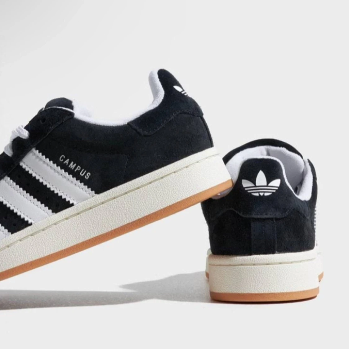 Svarta campus skor  - 92