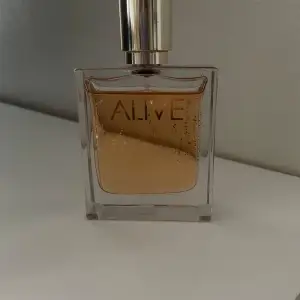 Hugo boss alive Collectors edition/limited edition. Doftar som vanliga alive edp. Ingen förpackning