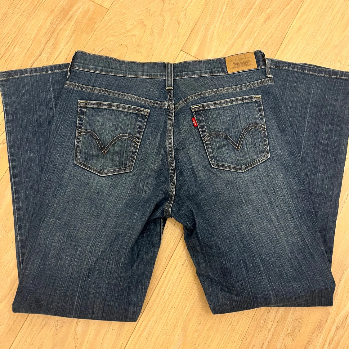 Levi's 515 Bootcut Jeans lowwaist - 90