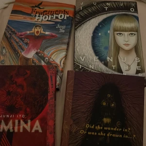 Samling av Junji Ito böcker - Säljer en samling av skräckmanga av Junji Ito. Inkluderar titlar som 'Fragments of Horror', 'Venus in the Blind Spot', 'Tomie' och 'Uzumaki'. Perfekt för fans av skräck och manga. Böckerna har detaljerade och skrämmande illustrationer som är typiska för Junji Itos stil.