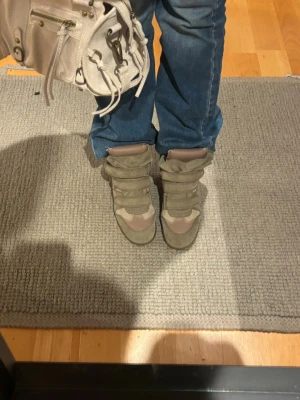 Isabel marant sneakers - Helt nya. Kom gärna med frågor💕💕. Pris kan diskuteras.