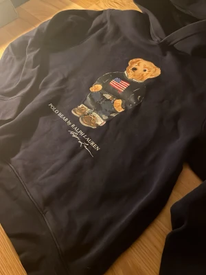 Polo bear hoodie - - Condition - 8/10 - retail price - 1500kr -