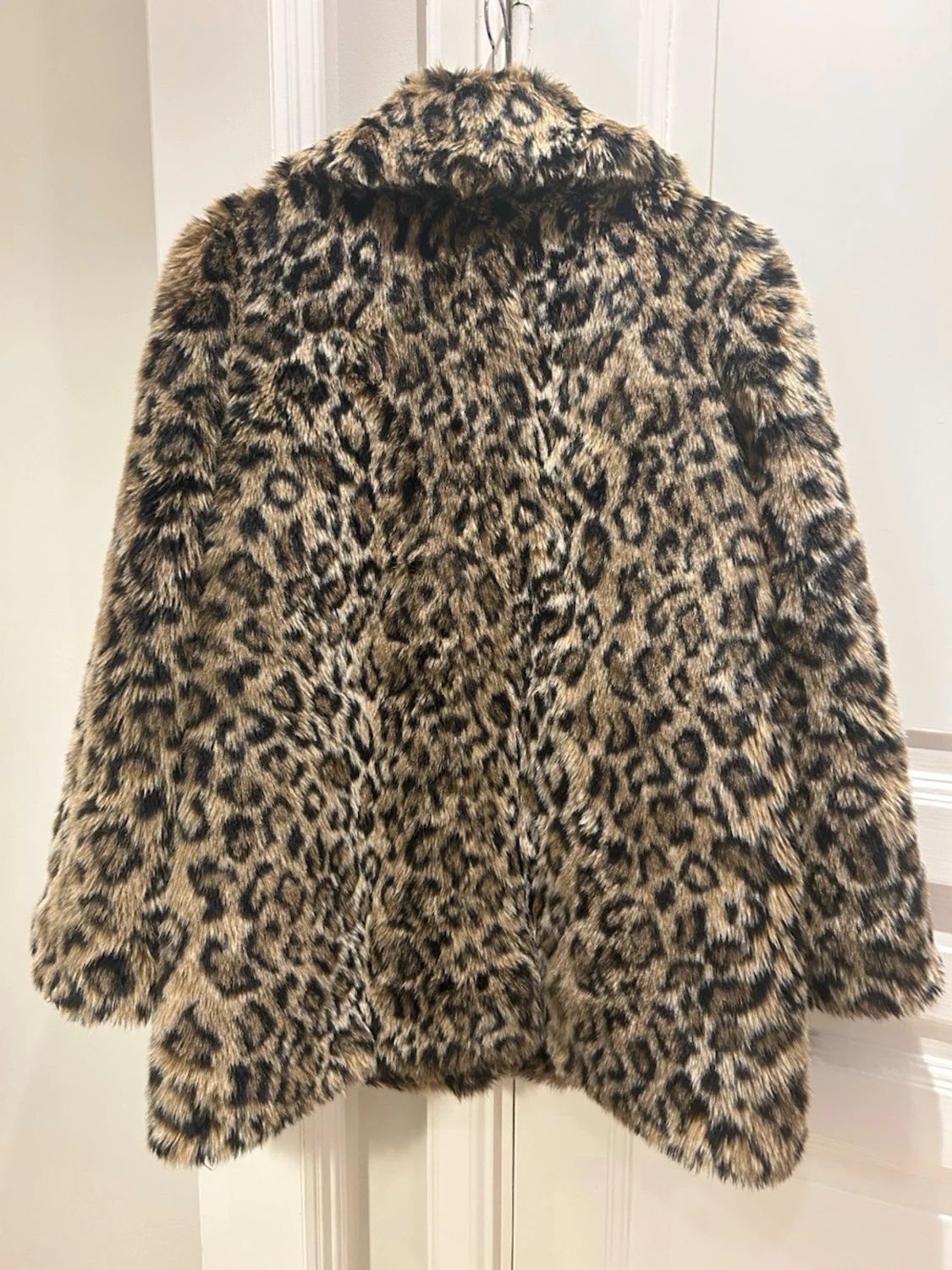 Leopardmönstrad pälsjacka - 1