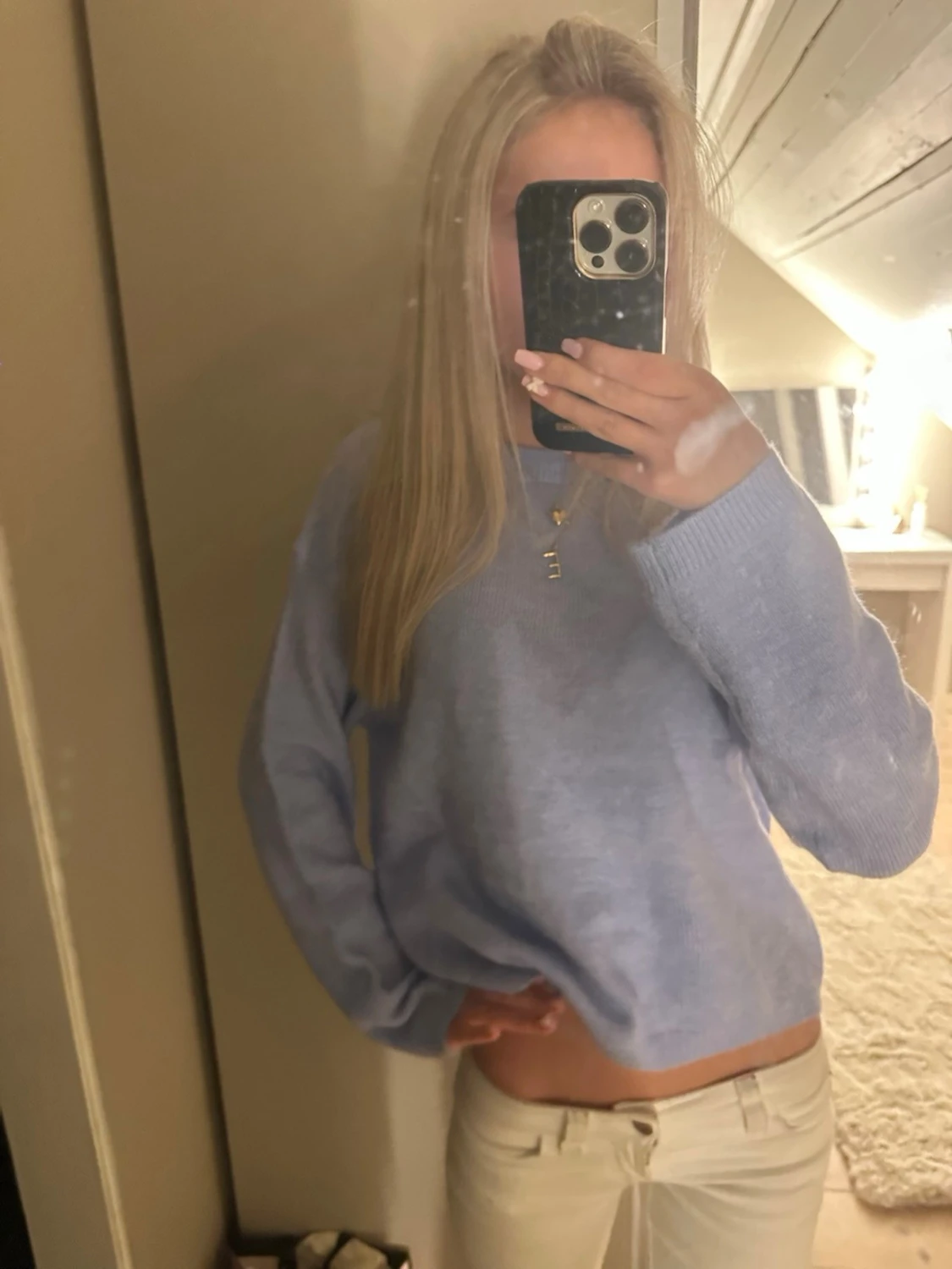 Ljusblå stickad tröja - 1