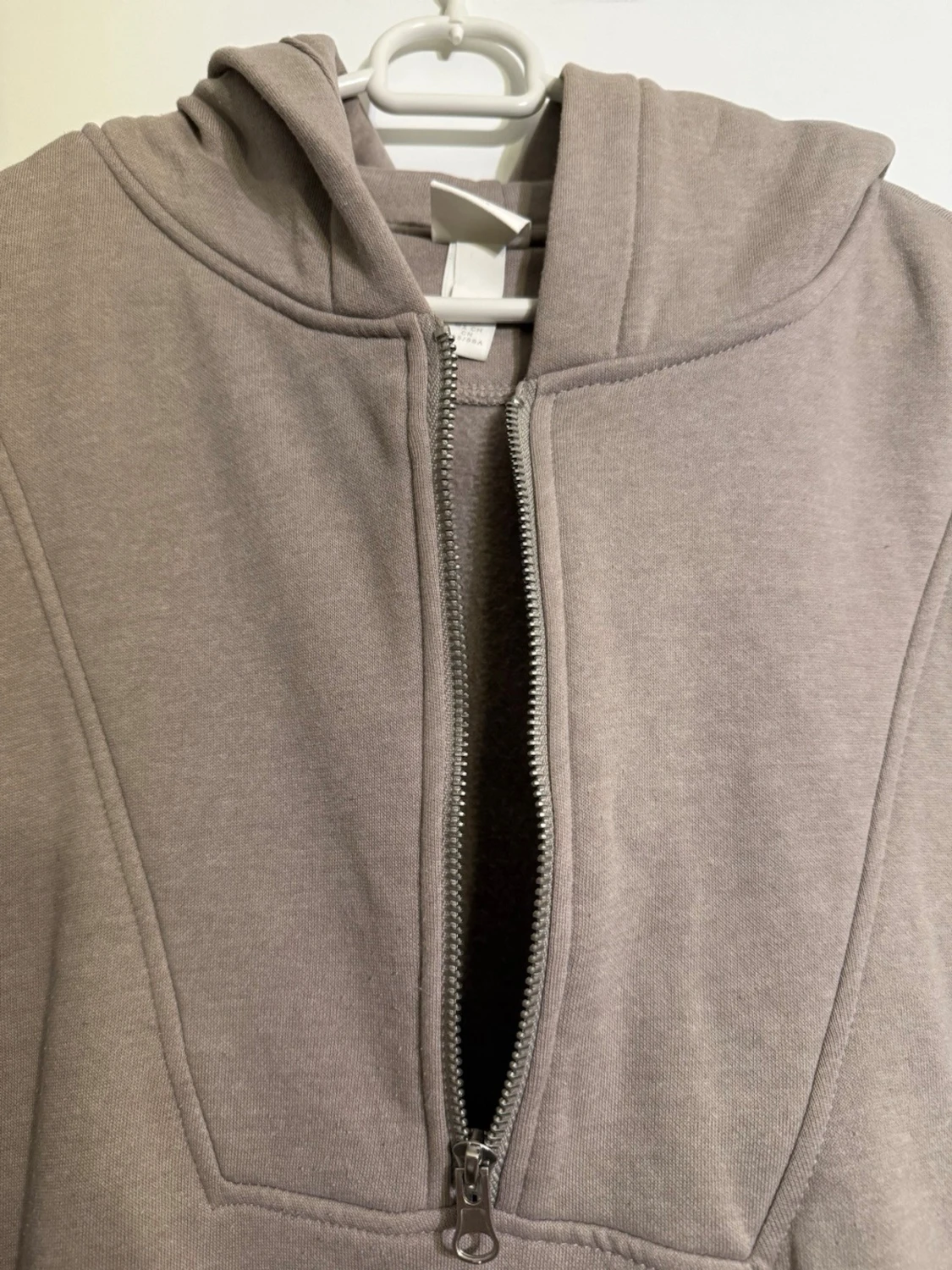 Beige ärmlös hoodie från H&M - 1