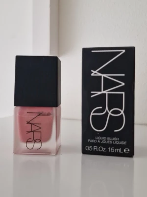 Nars Orgasm liquid blush - Nars Orgasm liguid blush. Använd lite, finns mycket kvar. Jag kan även fixa fri frakt men kontakta mig innan köp. 