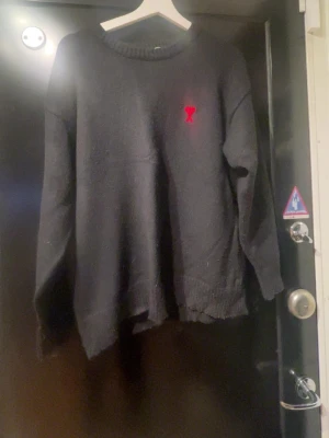 Ami Paris tröja - Ami Paris tröja använd en gång❤️pris går att diskutera vid snabb affär