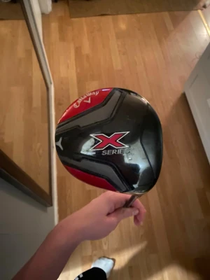 Golfklubba - Bilderna visar en golfklubba från Callaway X Series,  driver, ny pris cirka 2000 använde sparsamt och inte så mycket