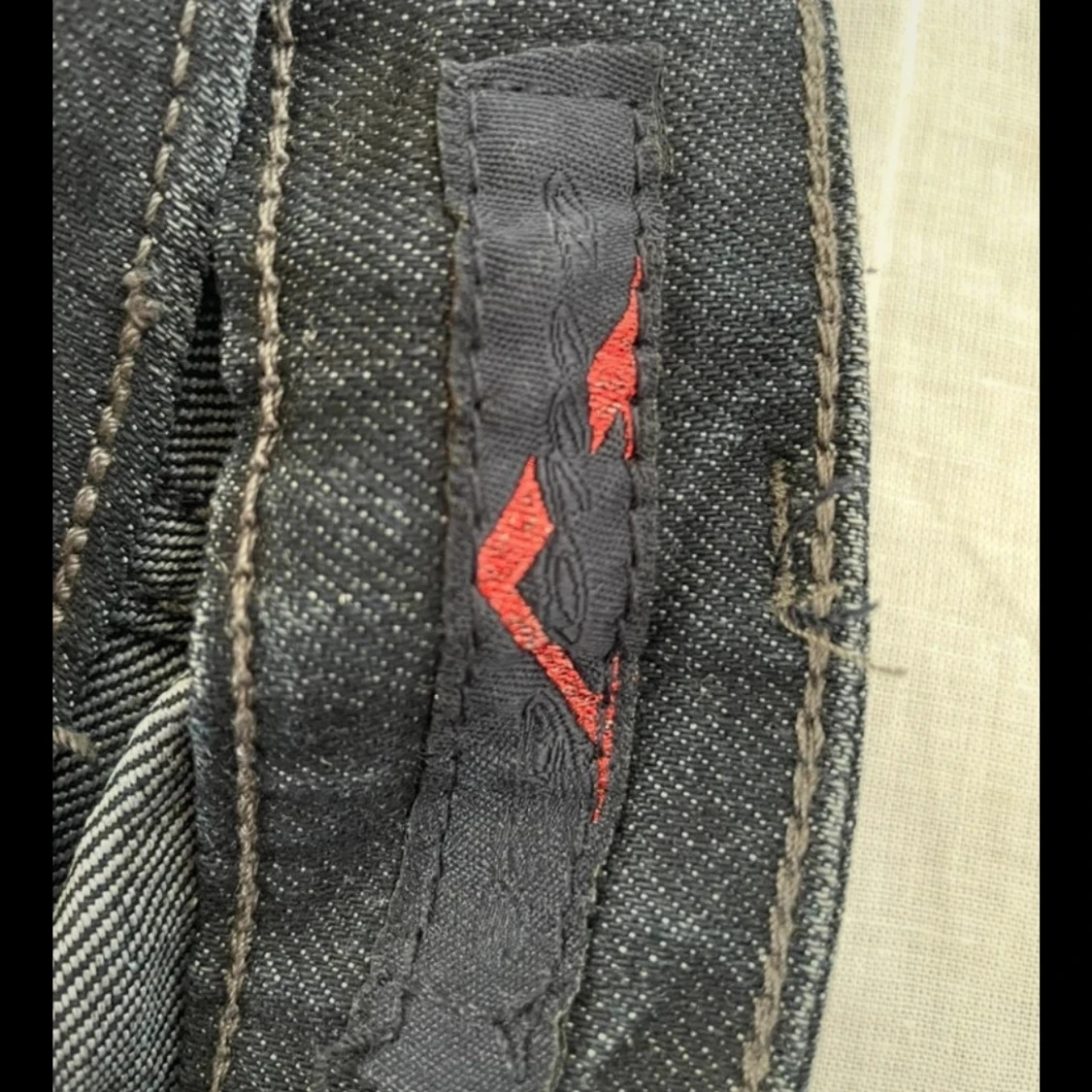 Svarta bootcut jeans - 3