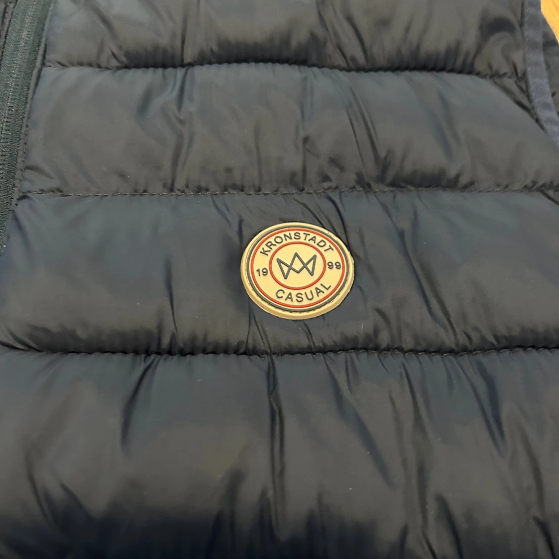 Mörkblå dunväst från Kronstadt - 1